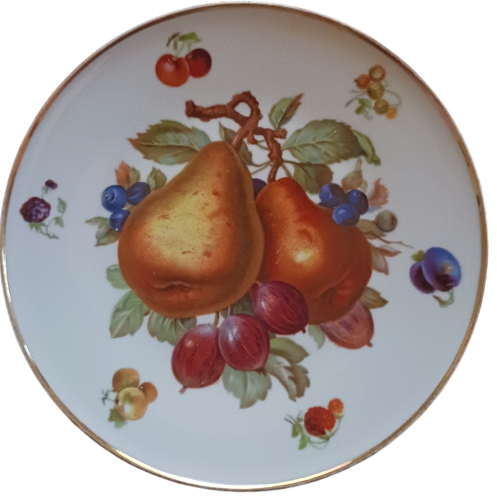 German Debra Pear and Fig Fruit-Salad or Dessert Collectors Plate, Gold Rimmed
